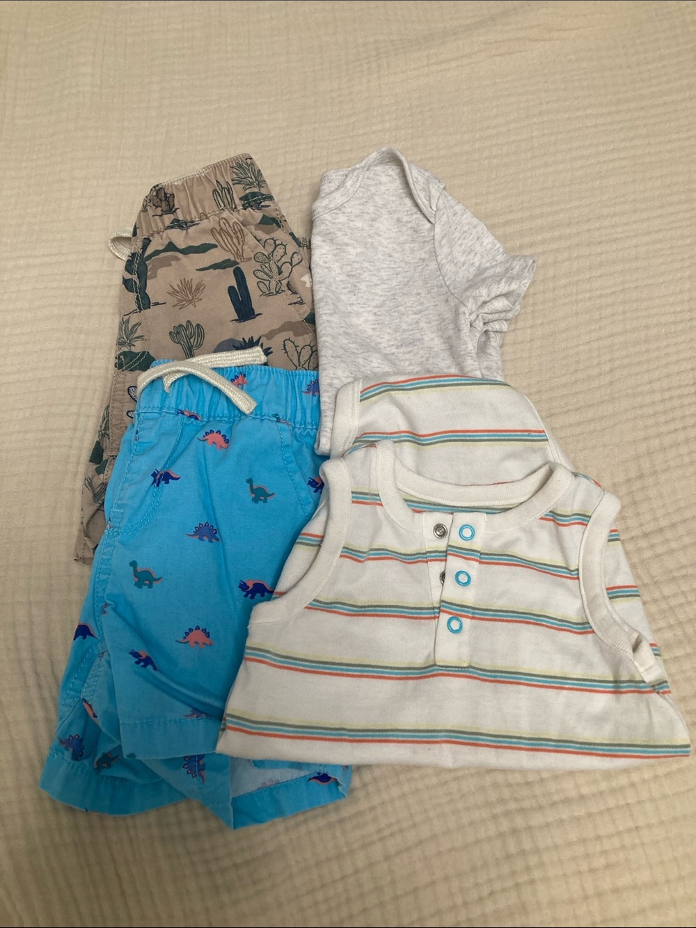 Infant Boys lot of 4 Summer Shorts And Onesies Size 18-24 mo
